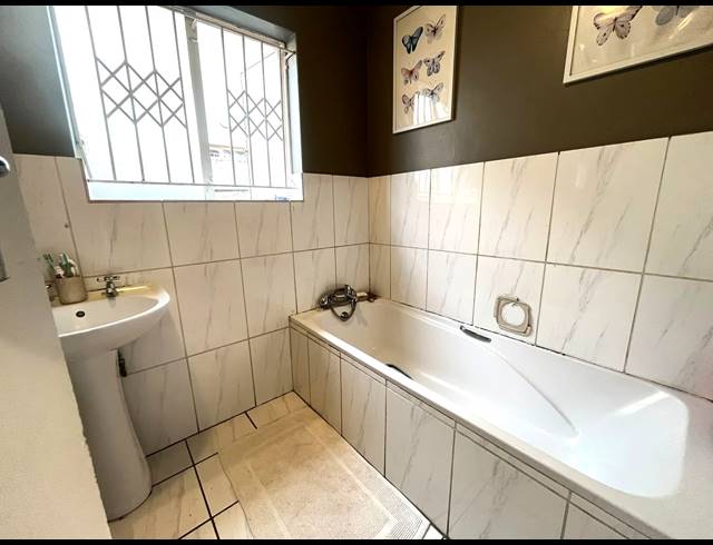 3 BEDROOM TOWNHOUSE FOR SALE IN BENDOR